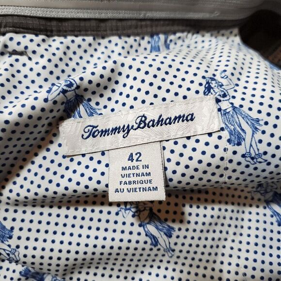 Tommy Bahama Shorts Mens 42 Gray Chino Casual Flat Front Regular Fit Logo Preppy - Picture 2 of 10